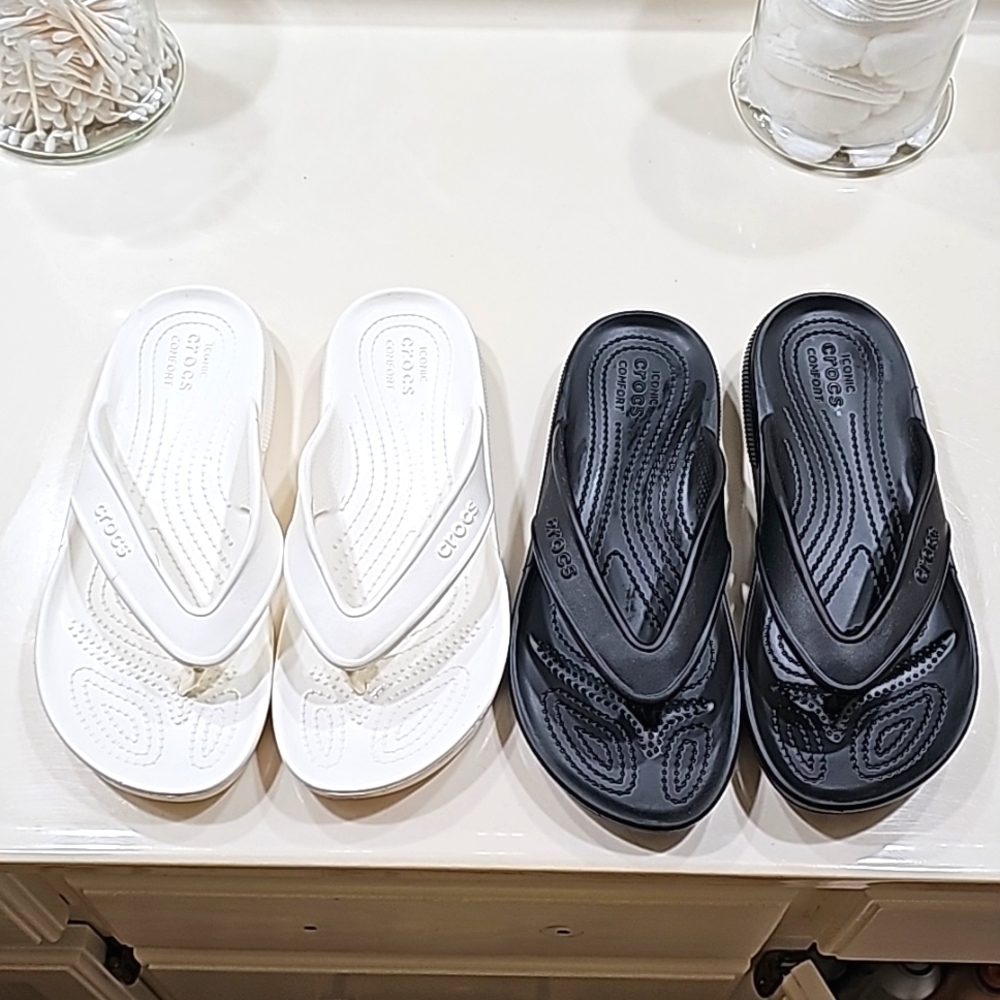 Women/ men's  Crocs bundle